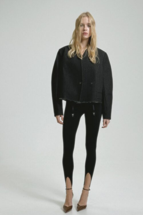 Леггинсы с рельефным швом и штрипками